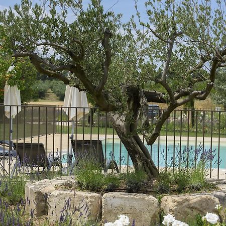 Domaine Du Mas Foucray Aparthotel Les Baux-de-Provence Luaran gambar