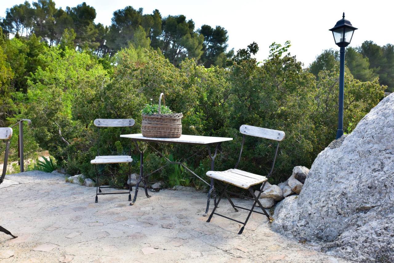 Domaine Du Mas Foucray Aparthotel Les Baux-de-Provence Luaran gambar