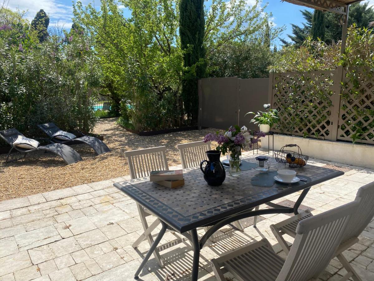 Domaine Du Mas Foucray Aparthotel Les Baux-de-Provence Luaran gambar
